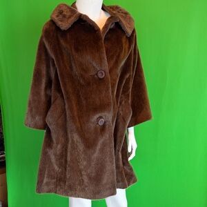 Elegant Brown Fur Coat